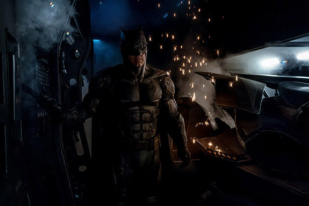 Justice_League_Batman_Armor.jpeg