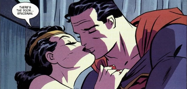 SUPER GIRL and WONDER WOMAN KISSING STICKER! DC Cool!! 