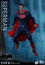 Hot Toys Superman 1/6th Scale Figure