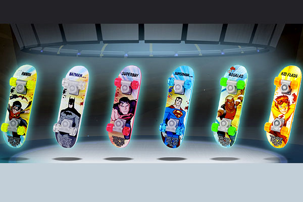 2012 Mcdonalds YOUNG JUSTICE Skateboard Finger Board COMPLETE SET 6 